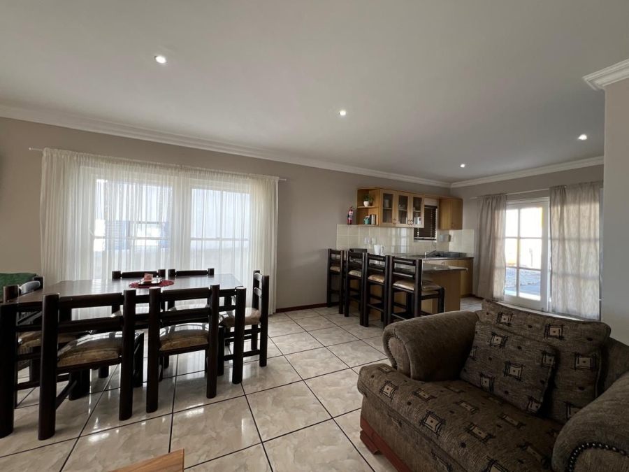 To Let 5 Bedroom Property for Rent in Mykonos Western Cape